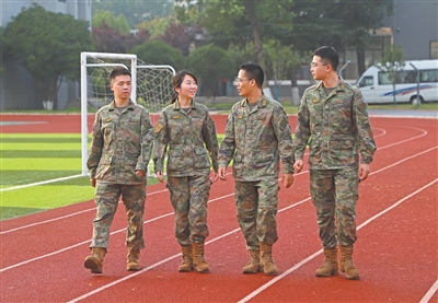 哪些证券公司比较好 把全部心思用在谋战研战（最美新时代革命军人风采）